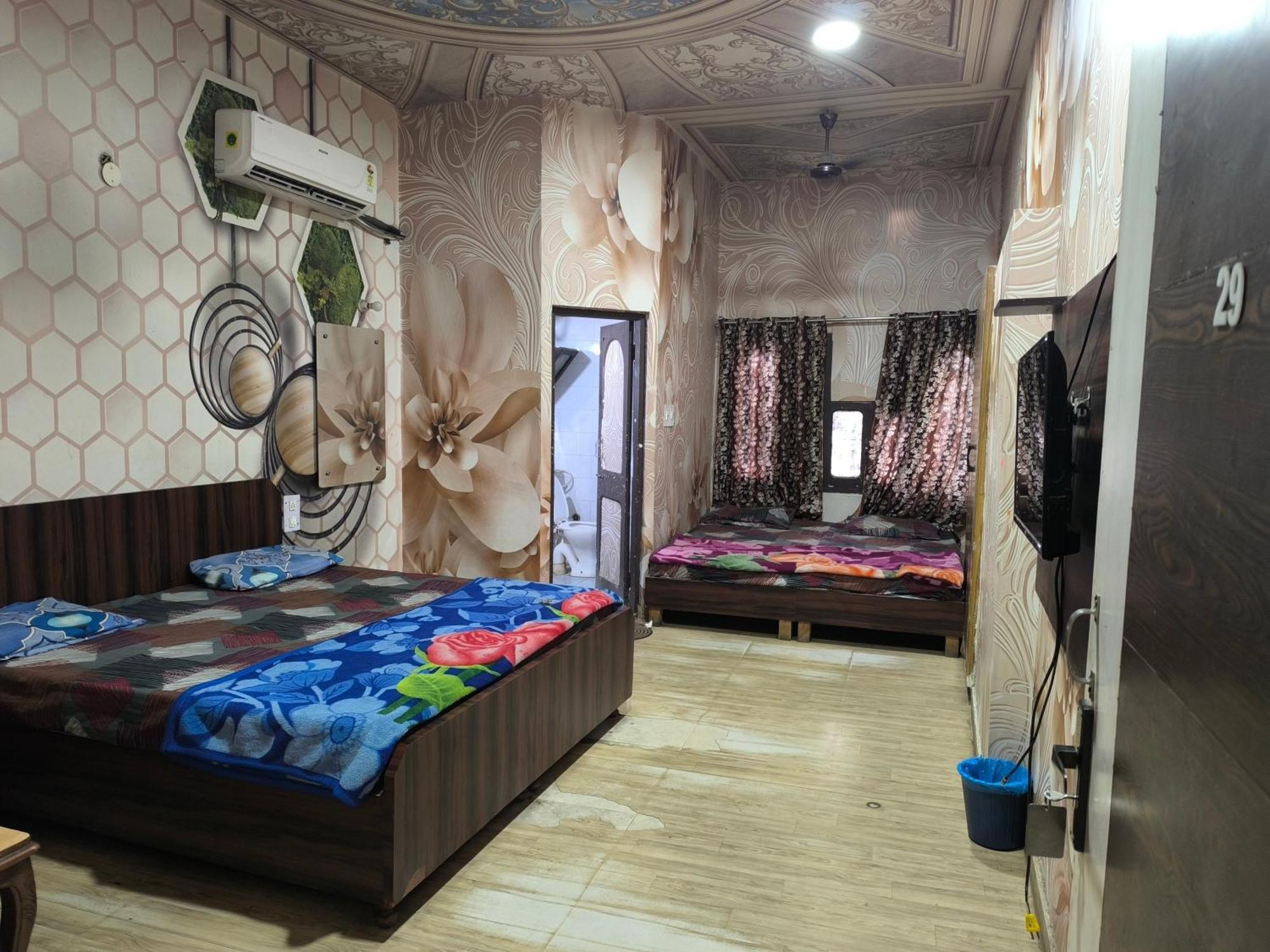 Hotel Jogi Guest House Amritsar Exterior foto